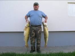 2007. június 16-án szombaton Takács János tagtársunk fogott két fogast melyek egyenként 7,32 és 6,40 kg-ot nyomtak a mérlegelésnél.